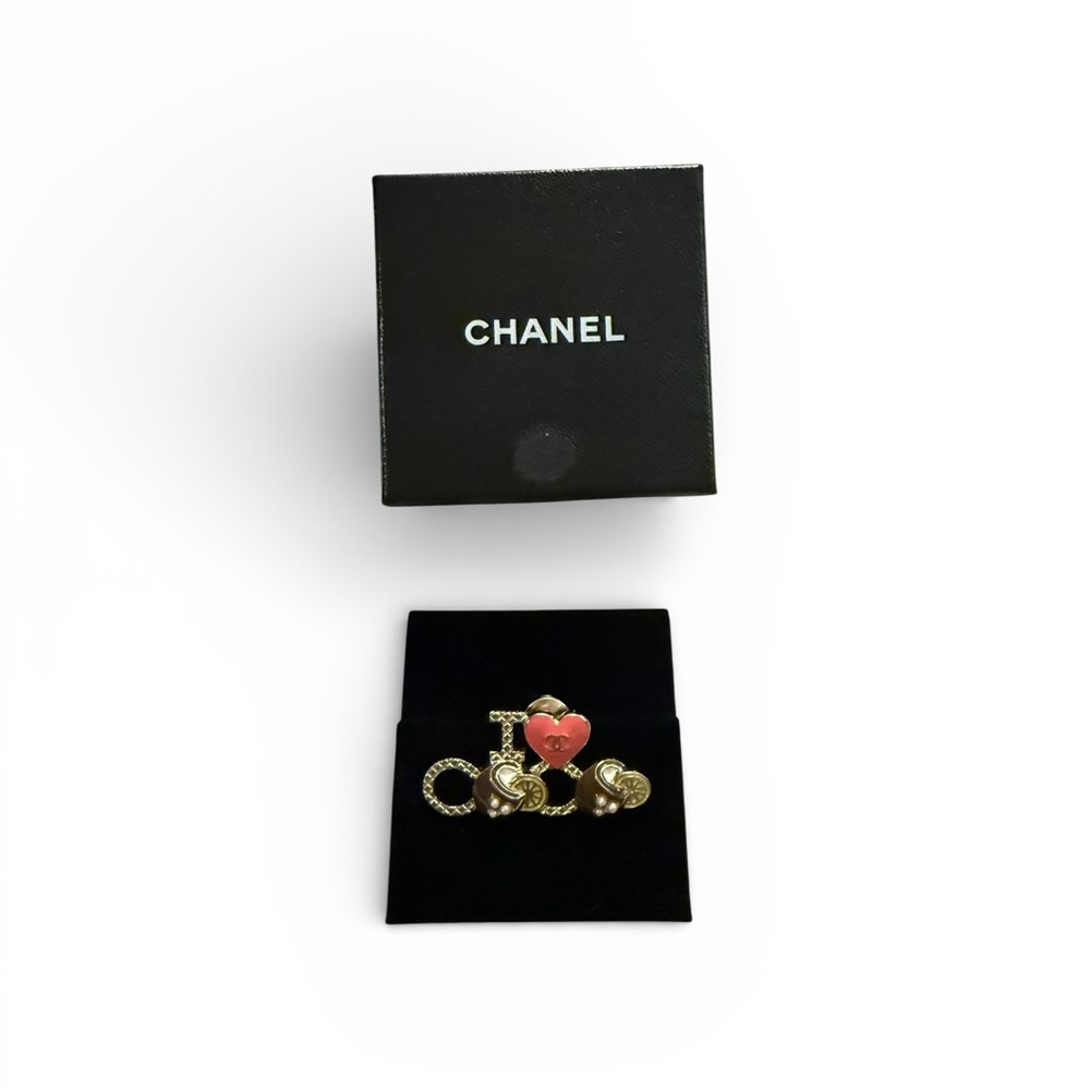 CHANEL I LOVE COCO Heart Motif Pin Ladies Women's Brooch Gold Brass w/ box